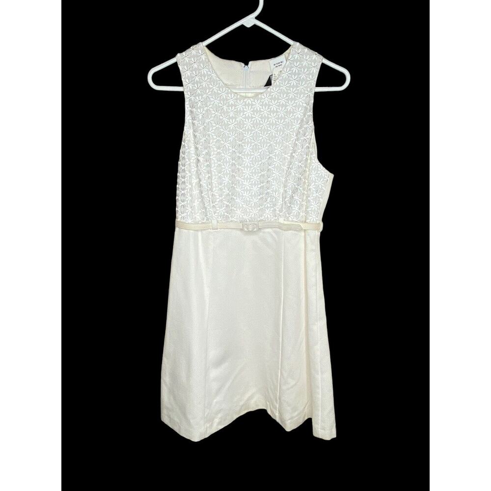 Tina Hagen White Daisy Embroidered Sleeveless Mini Dress Med (Runs Small) Belted